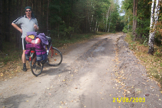 Sandiger Waldweg bei Winsen